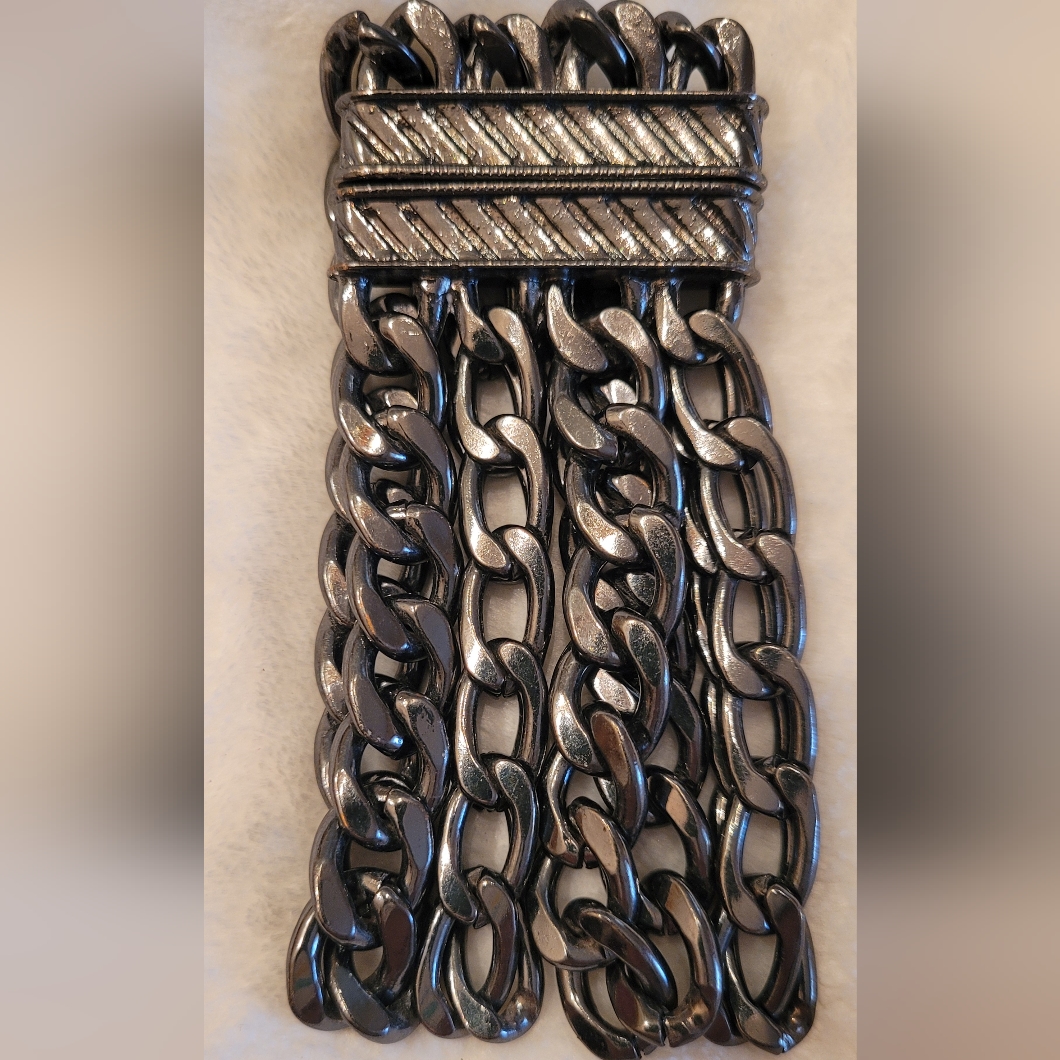 Chunky Gunmetal Silver Chain Magnetic Bracelet.